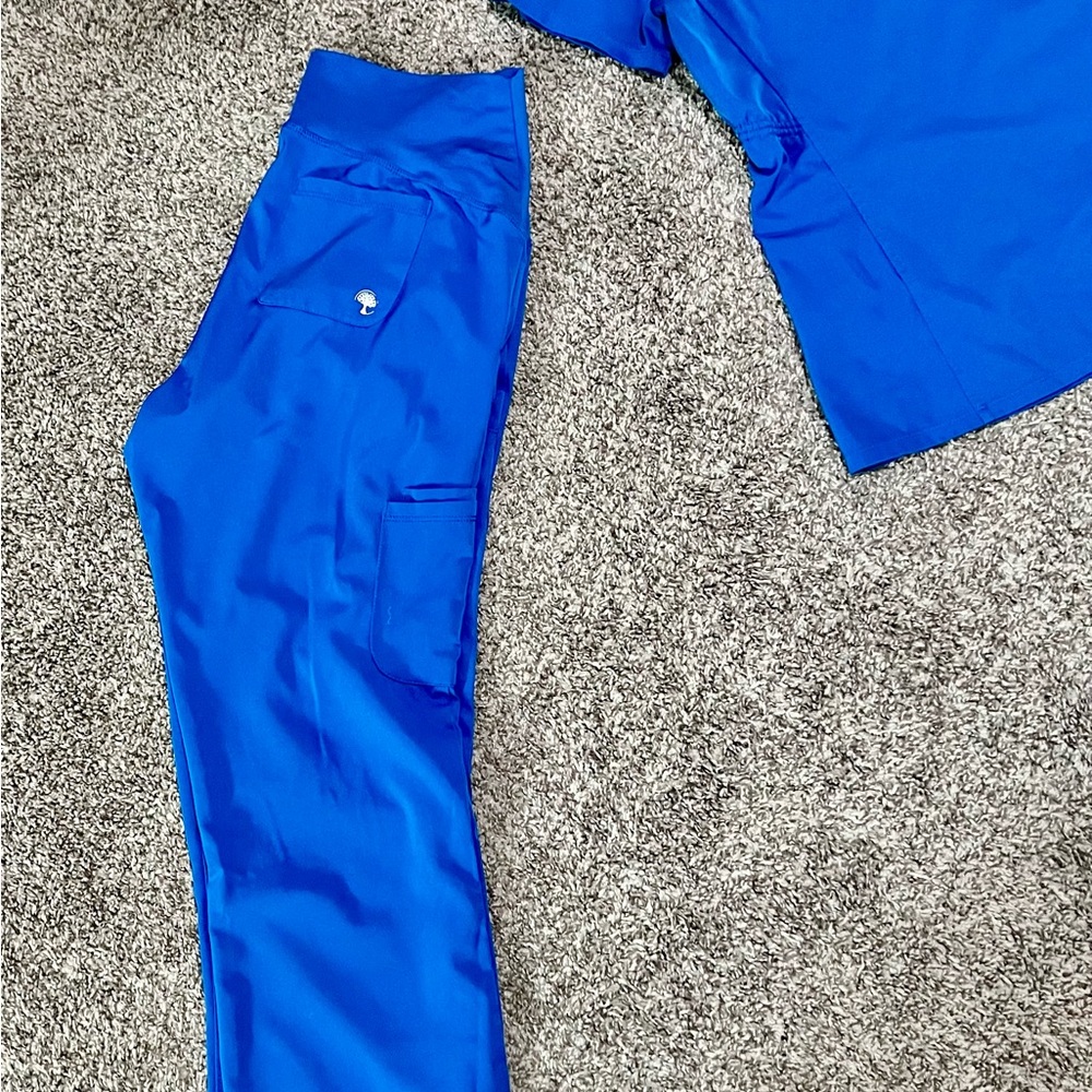 Healing Hands Maternity Scrub Set in Royal Blue - Picture 5 of 6